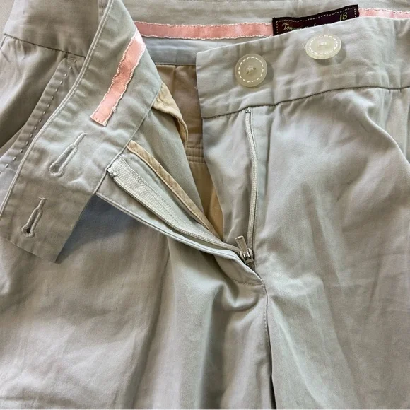 Tommy Bahama Women’s Casual Gray Bermuda Shorts - Picture 6 of 10